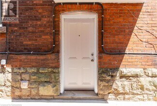 102 Gladstone Ave in Hamilton, ON - Building Photo - Building Photo