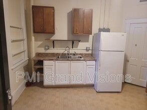 601 Monroe Ave in Charleston, IL - Building Photo - Building Photo