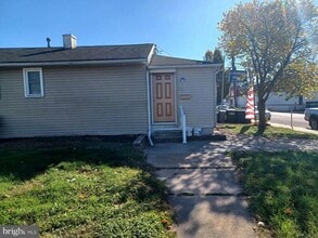43 Durham Rd in Penndel, PA - Building Photo - Building Photo