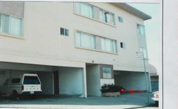 490 Talbert St in Daly City, CA - Building Photo - Building Photo