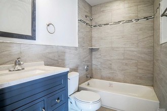 40 Cedar Swamp Rd-Unit -3 in Glen Cove, NY - Building Photo - Building Photo