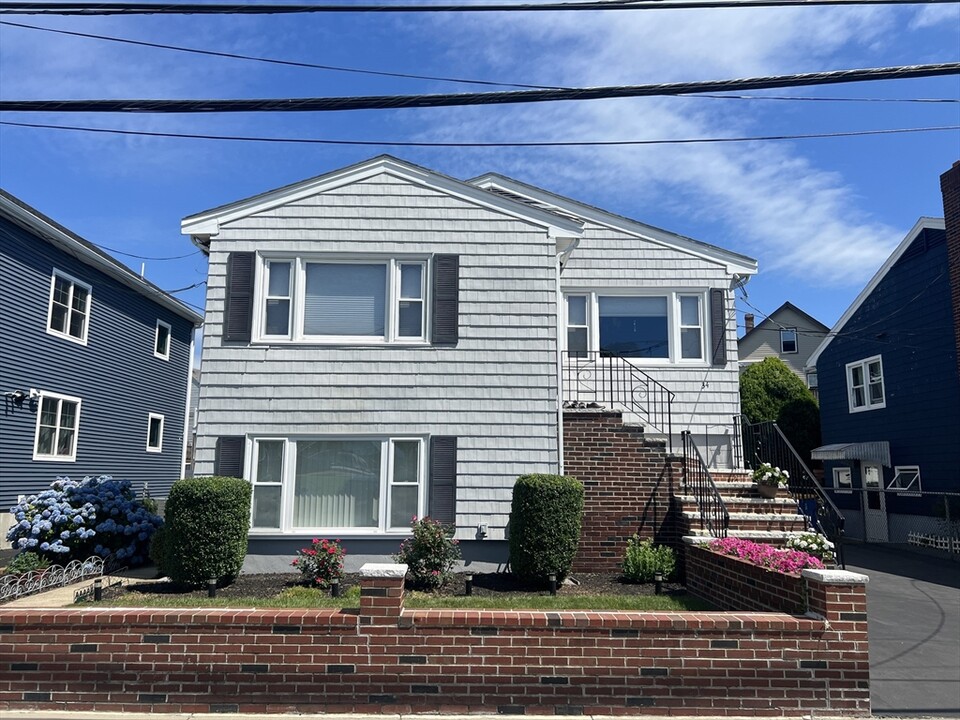 34 Franklin St, Unit #1 in Winthrop, MA - Building Photo