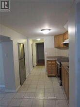 984 Kennedy Rd in Toronto, ON - Building Photo - Building Photo