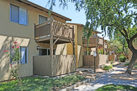 Briarwood Apartments in Clovis, CA - Foto de edificio - Building Photo