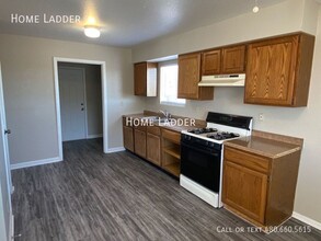 1104 N Wood St in Casa Grande, AZ - Building Photo - Building Photo