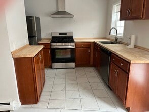 301 Hudson Ave, Unit 1 in Albany, NY - Foto de edificio - Building Photo