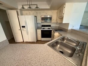 9308 Greenville Ave in Dallas, TX - Building Photo - Building Photo
