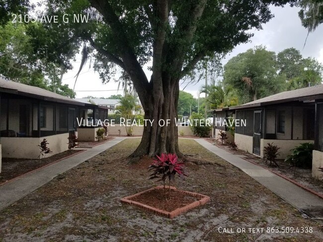 2103 Ave G Ave NW in Winter Haven, FL - Building Photo - Building Photo