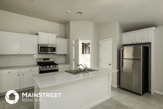 4608 Crystal Clear Ln in Oklahoma City, OK - Building Photo - Building Photo