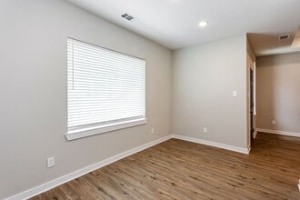 10317 Lake Rd in Houston, TX - Building Photo - Building Photo