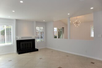 32471 Lake Ree St in Fremont, CA - Building Photo - Building Photo