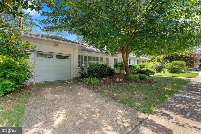 2395 N Quincy St in Arlington, VA - Building Photo - Building Photo