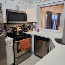 223 SW 159th Terrace in Sunrise, FL - Building Photo - Building Photo