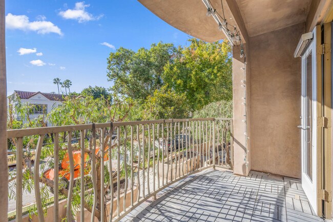 8541 Alcott St in Los Angeles, CA - Building Photo - Building Photo
