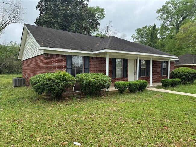 1002-1002 Newport Pkwy in Bay Minette, AL - Building Photo - Building Photo