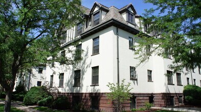 Chateau Apartments in Denver, CO - Foto de edificio - Interior Photo