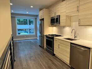 703 Newton Pl NW, Unit 5 in Washington, DC - Building Photo - Building Photo