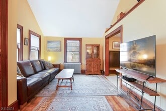 43 Estling Lake Rd in Denville, NJ - Building Photo - Building Photo