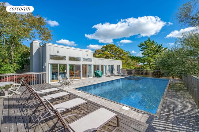 property at 3 Meadow Way