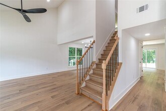 2601 Garland Way in Duluth, GA - Foto de edificio - Building Photo
