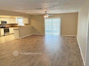 3831 Parkside Dr in Valrico, FL - Building Photo - Building Photo