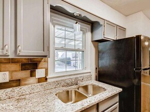 199 Holcomb Ferry Rd in Roswell, GA - Building Photo - Building Photo