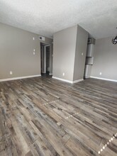 412 Summit Ave in Arlington, TX - Building Photo - Building Photo