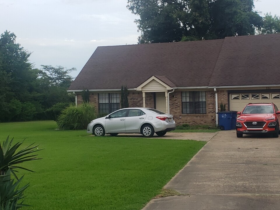 5311 Southbranch Cove in Olive Branch, MS - Foto de edificio