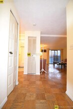 12 Pond Ln, Unit 26 in Arlington, MA - Building Photo - Building Photo