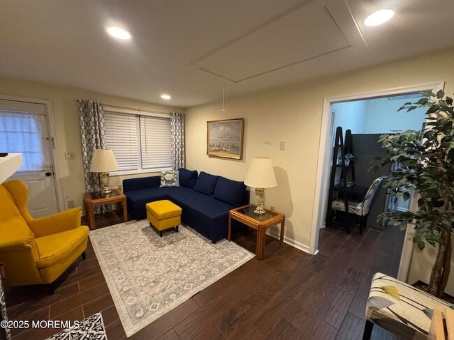 property at 124 Lincoln Ave