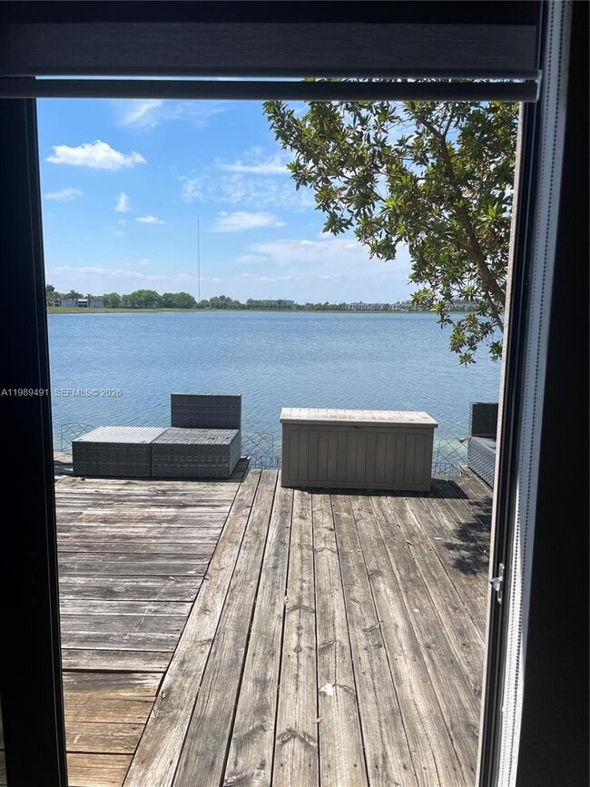 20548 NE 5th Pl in Miami, FL - Building Photo - Building Photo