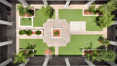 Falls of Las Villas in Pasadena, TX - Foto de edificio - Building Photo