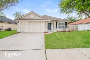 6869 Southern Oaks Dr W in Jacksonville, FL - Building Photo