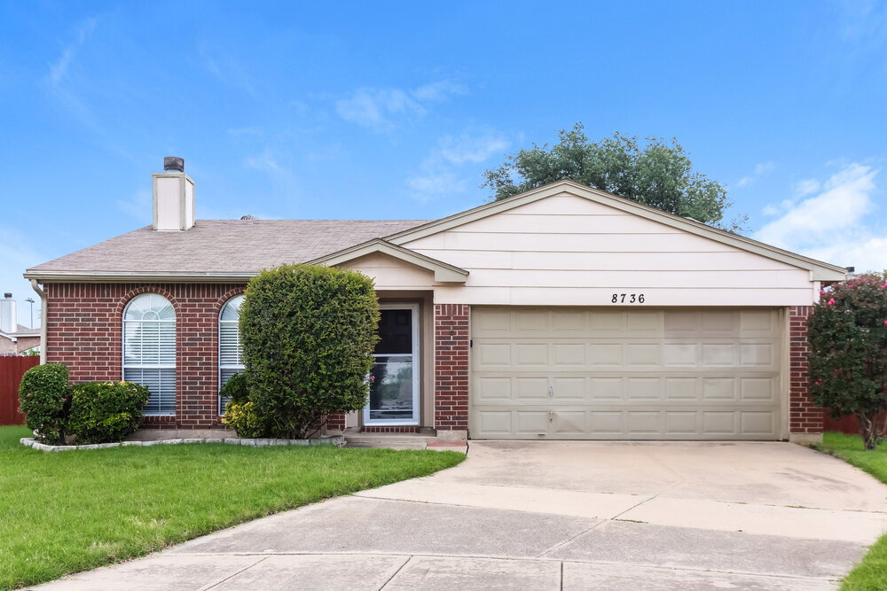 8736 Eaglestone Way in Fort Worth, TX - Building Photo