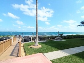 1149 Hillsboro Mile in Hillsboro Beach, FL - Building Photo - Building Photo