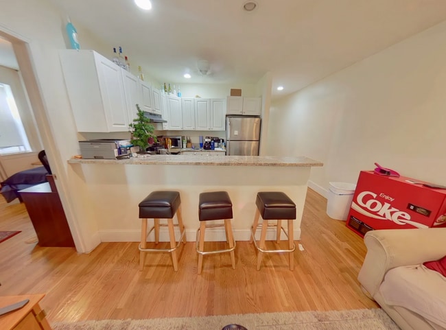 62 Egmont, Unit 1 in Brookline, MA - Foto de edificio - Building Photo