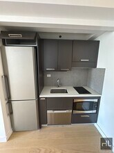 East 39th Street in New York, NY - Building Photo - Building Photo