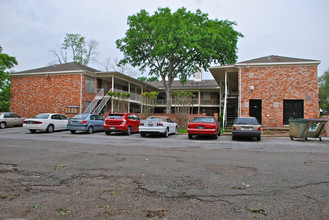 518 N Rogers St in Waxahachie, TX - Building Photo - Building Photo