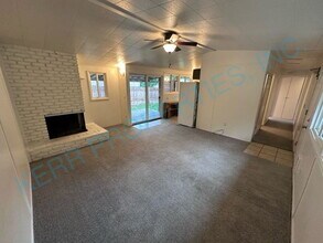 775 SE Roberts Ave in Gresham, OR - Building Photo - Building Photo