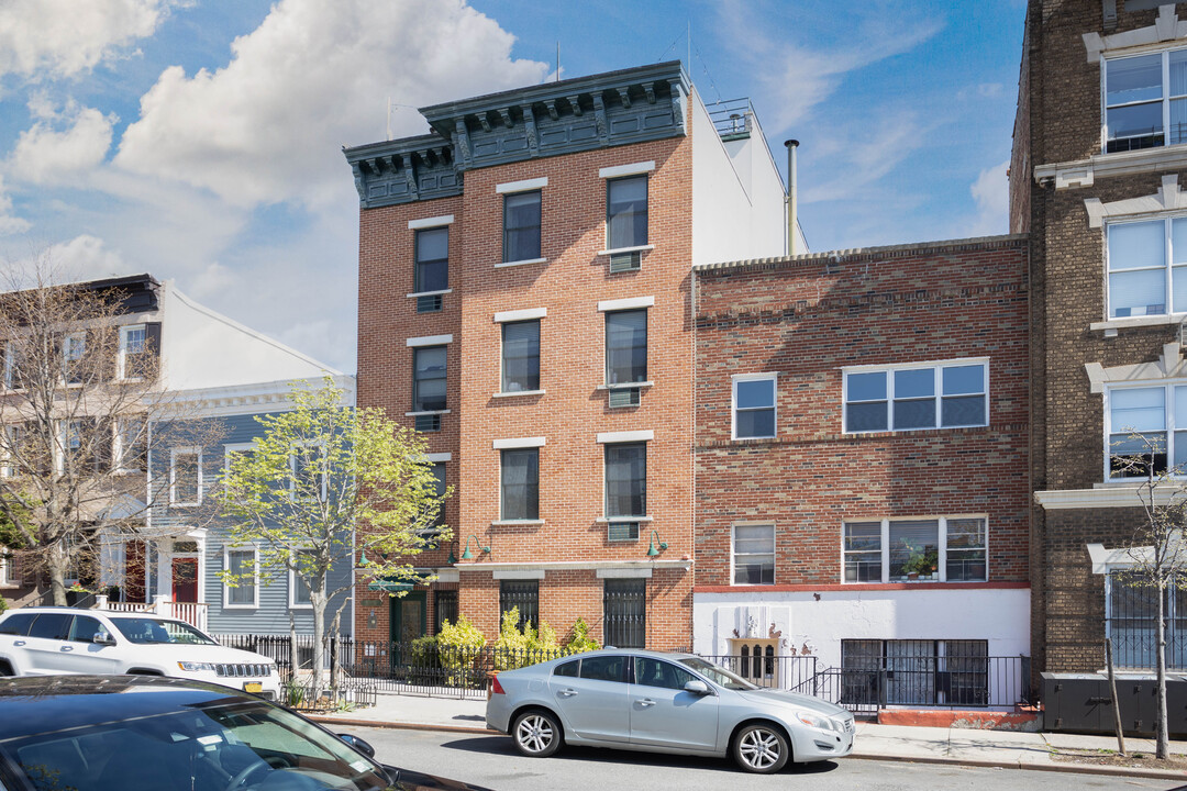 307 Baltic St in Brooklyn, NY - Building Photo