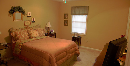 Northcreek in Phenix City, AL - Building Photo - Interior Photo