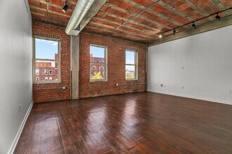 Old Townley Lofts in Kansas City, MO - Foto de edificio - Building Photo