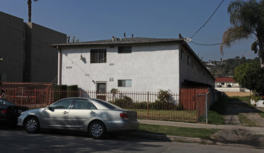 4353 Toland Way in Los Angeles, CA - Building Photo - Building Photo