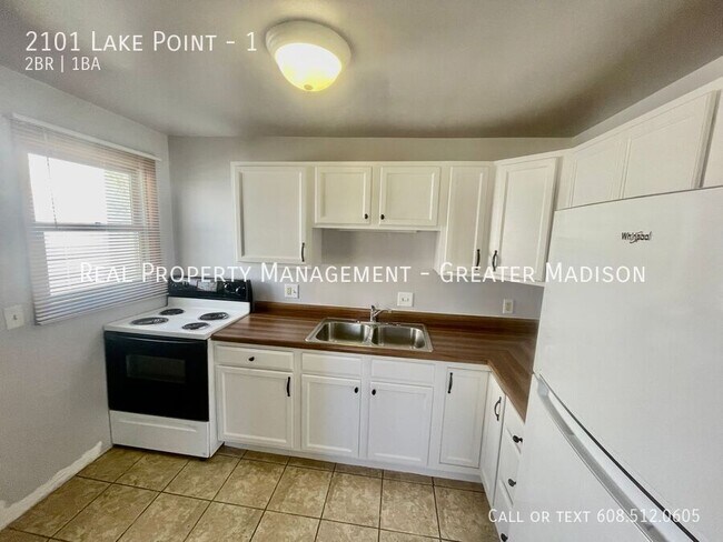 2101 Lake Point Dr in Madison, WI - Building Photo - Building Photo
