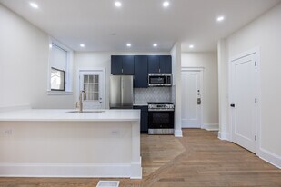 4636 N Hamilton Ave, Unit 1 in Chicago, IL - Building Photo