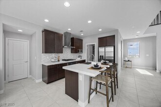 635 Pyrite Will St in Las Vegas, NV - Building Photo - Building Photo