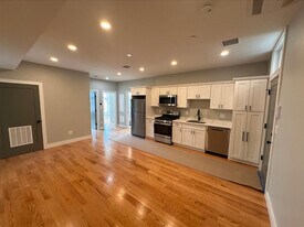 16 Baker Ct in Boston, MA - Building Photo