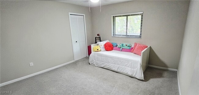 property at 933 SW Santa Barbara Pl