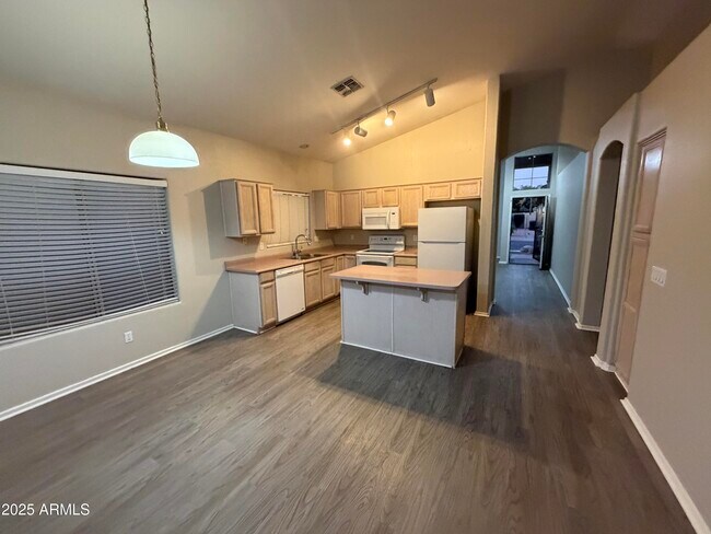 1785 E Appaloosa Rd in Gilbert, AZ - Building Photo - Building Photo