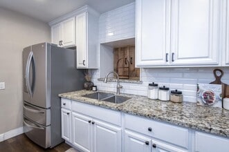 3054 E Brown Ave in Fresno, CA - Building Photo - Building Photo